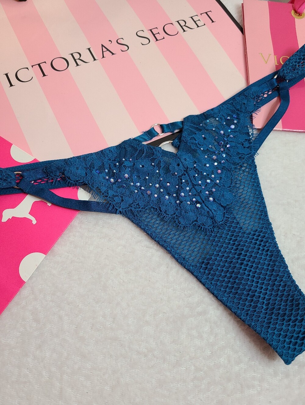 Rare Y2K Victoria's Secret Sexy Rhinestone Fishnet Thong Panty Size M - Picture 2 of 5